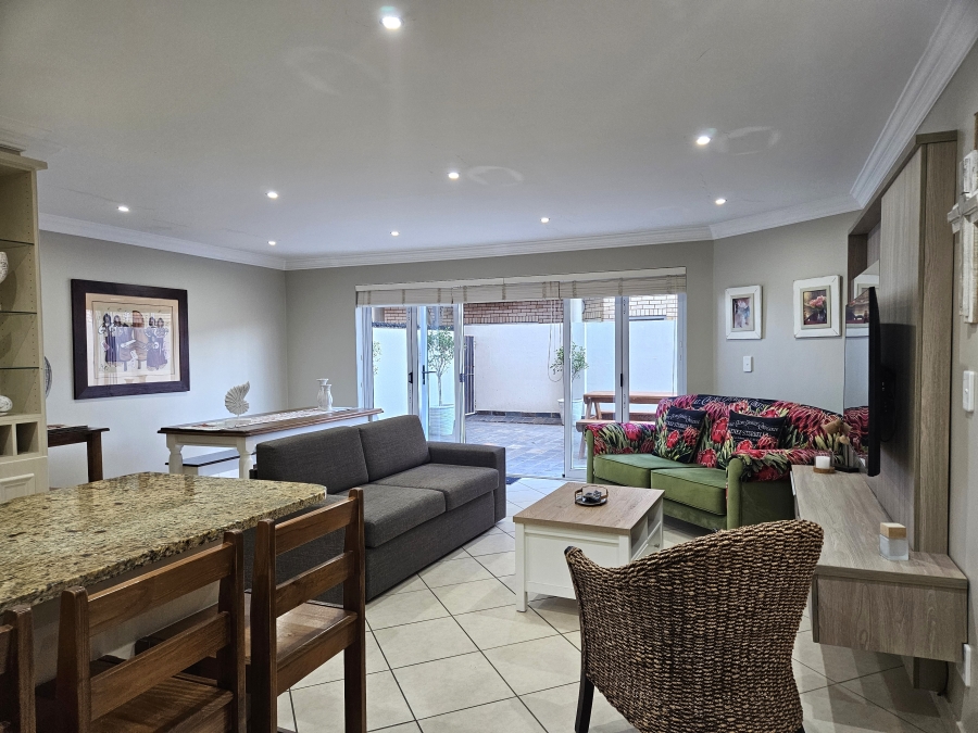 2 Bedroom Property for Sale in Wavecrest Eastern Cape